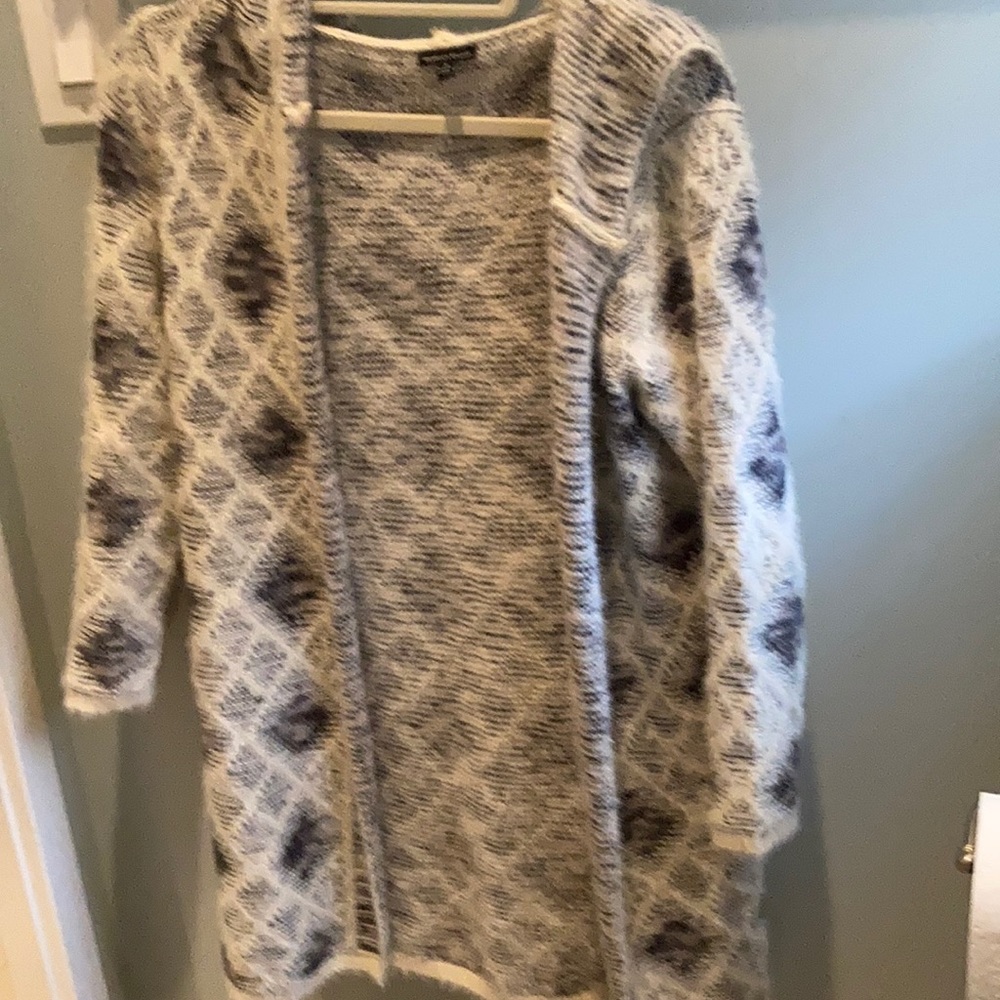 Long tunic style light sweater